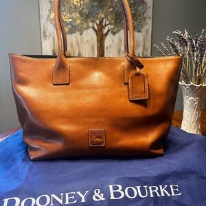Dooney and Bourke Florentine small Russell tote in color natural